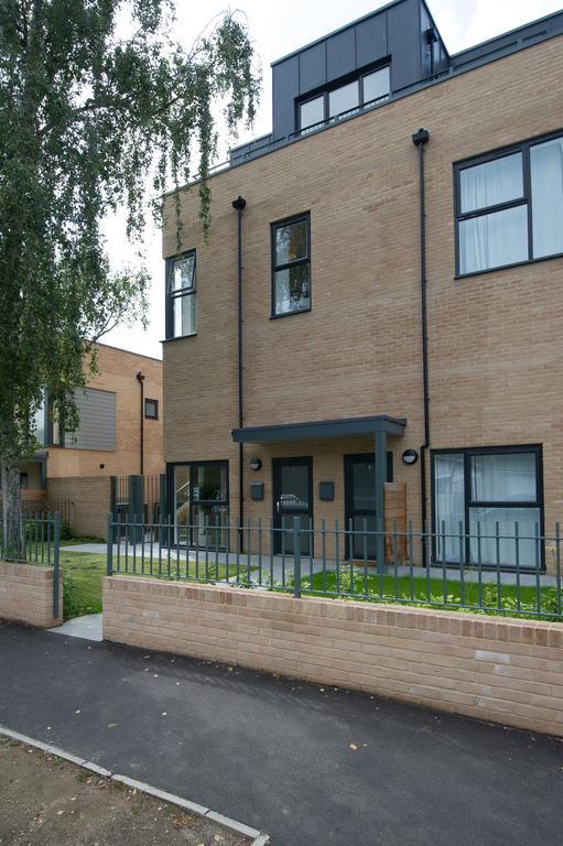 Tailored Stays - Executive Town House CBG Zimmer foto