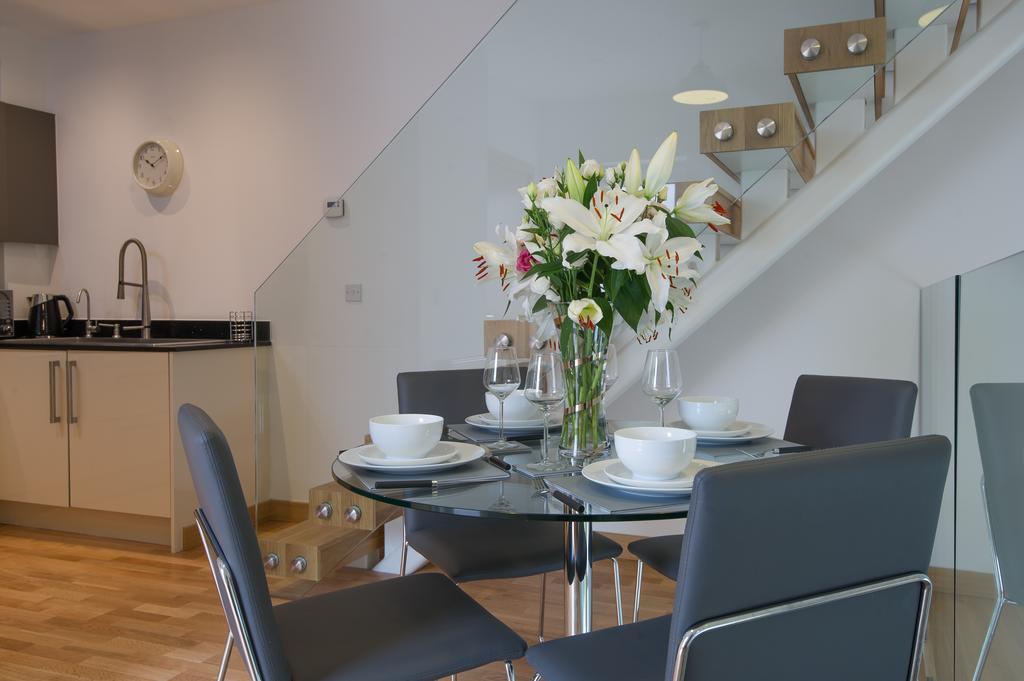 Tailored Stays - Executive Town House CBG Zimmer foto